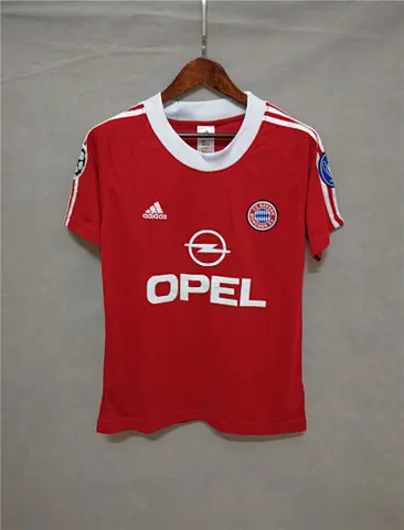 Retro Ba_yern Mu_nich Champions League home red 01_02