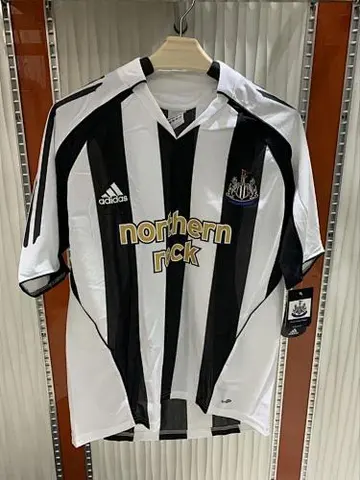 Retro NEW U home black and white 05_06