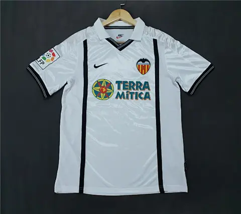 Retro Va_lencia home white 00_01