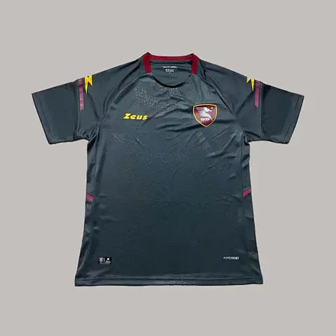 21-22 Salernitana 1919 third