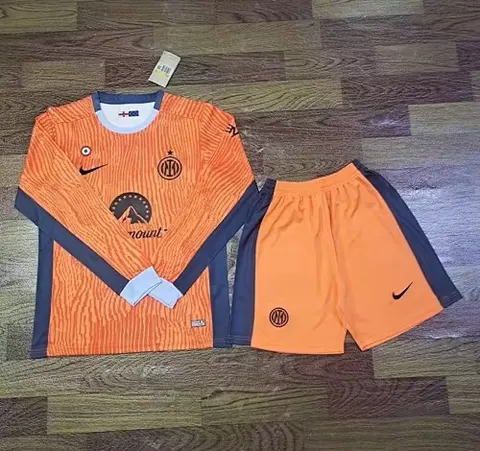 Ensemble de football 23-24 INT — Troisième maillot · Manches longues