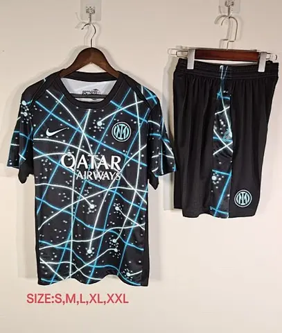 25-26 INT black and blue training suit