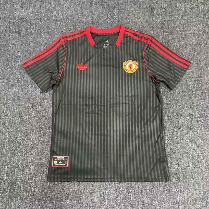 25 26 Man united black T-shirt 25 26 曼联 黑色