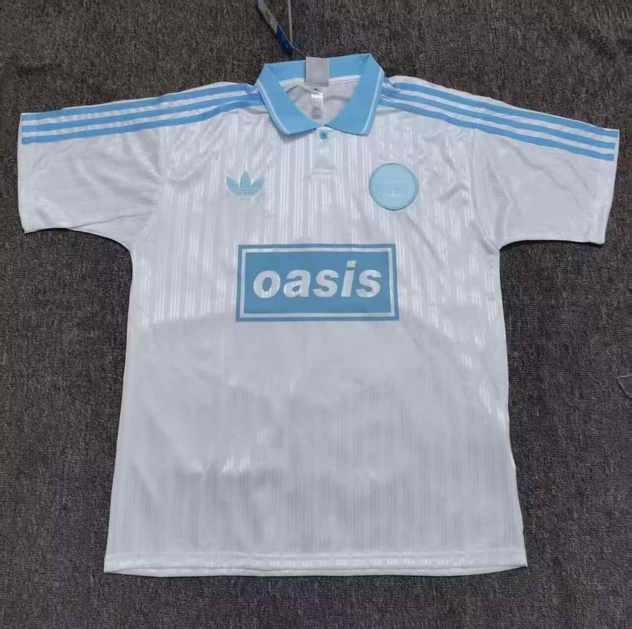 25 26 Oasis White Light Blue Lettering 25 25 26 绿洲 白色 浅蓝字 25