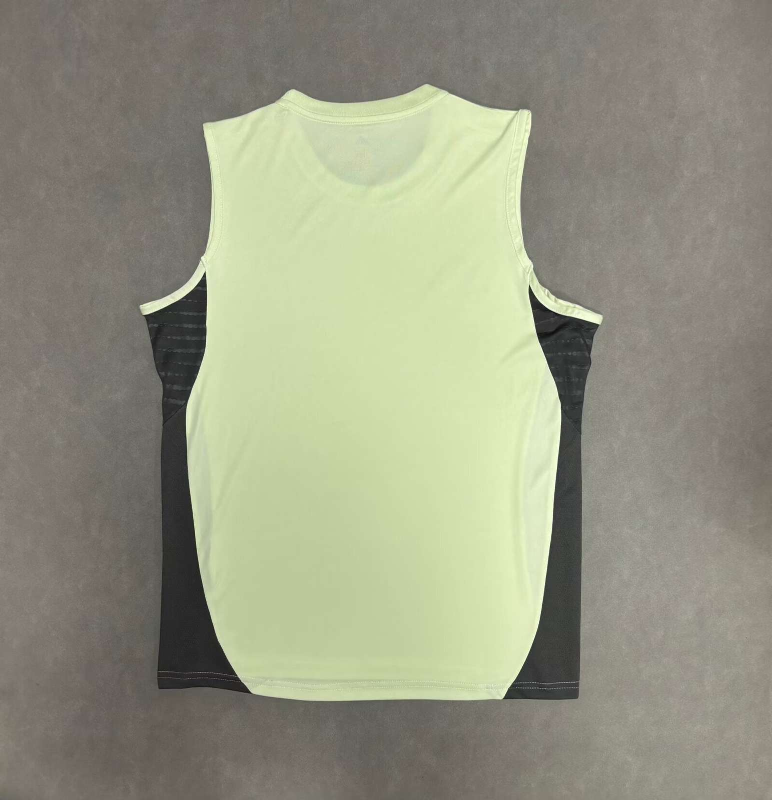 25 26 Real Madrid training suit vest light green S-4XL 25 26 皇马 训练服 背心 浅绿色 S—4XL