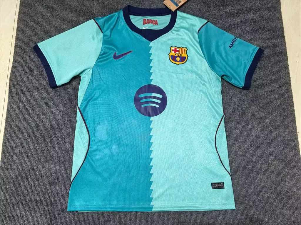 26 27 Barcelona third away 26 27 巴萨 二客
