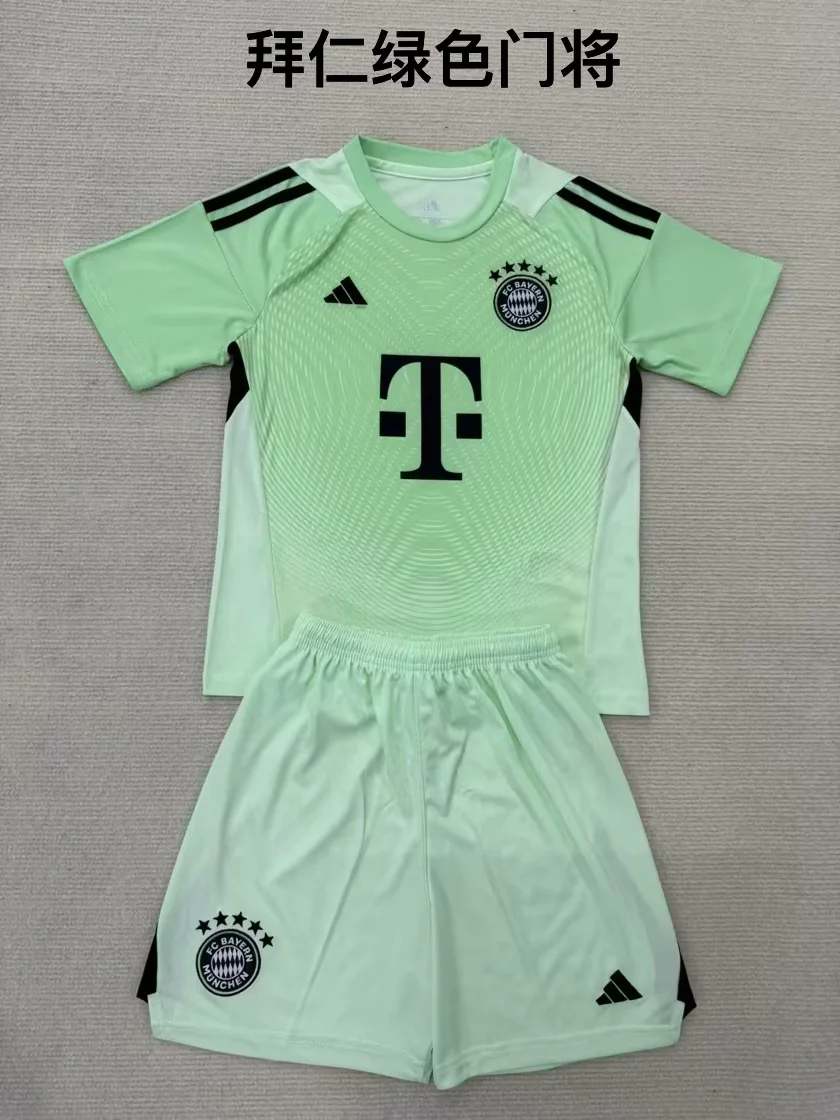 25 26 Bayern goalkeeper green adult kid kits 25 26 拜仁 守门员 大人 儿童套装
