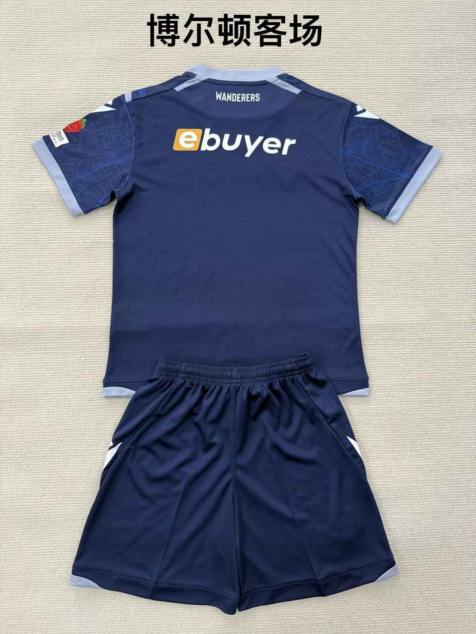 25 26 Bolton away adult set, children's set (16-2XL) 25 26 博尔顿 客场 成人套装、童装（16-2XL