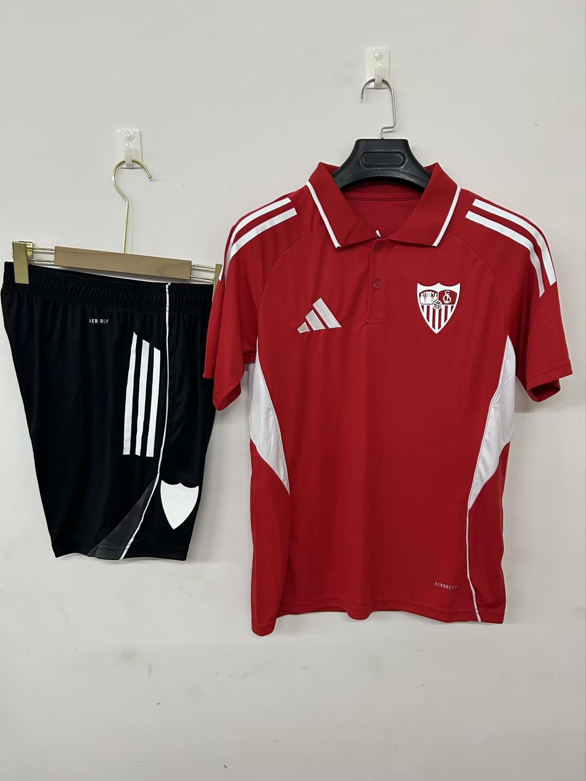 25 26 Sevilla Red POLO Set S-3XL 25 26 塞维利亚 红色 POLO 套装 S-3XL