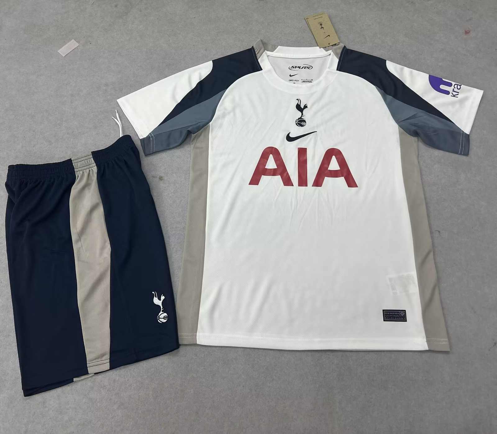 25 26 Tottenham Hotspur home adult kits 25 26 热刺 主场 成人套装