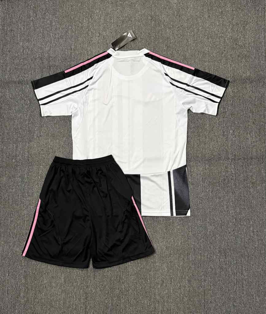 25 26 YW Home Adult and Child Set 25 26 YW 主场 成人，孩子套装