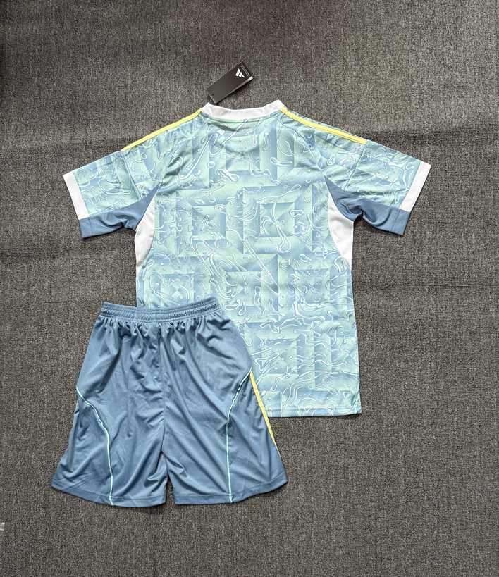 25 26 YW away adult and child sets 25 26 YW 客场 成人，孩子套装