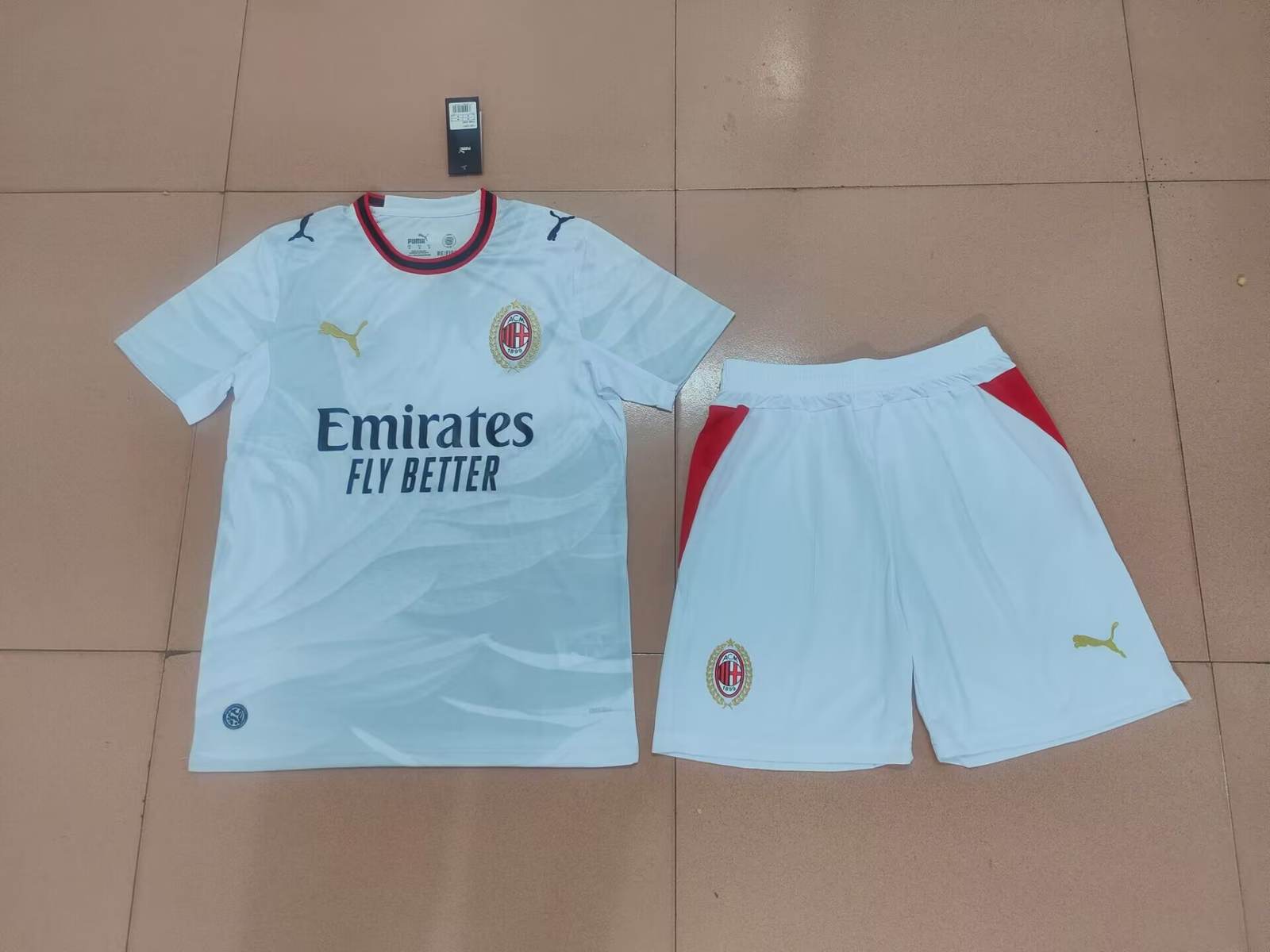 26 27 AC Milan away adult kit 26 27 AC米兰 客场 成人套件