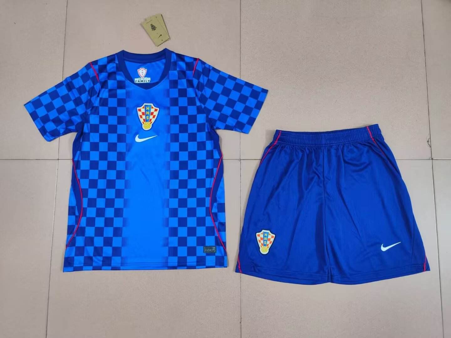 26 27 Croatia away adult kits 26 27 克罗地亚 客场 大人套装