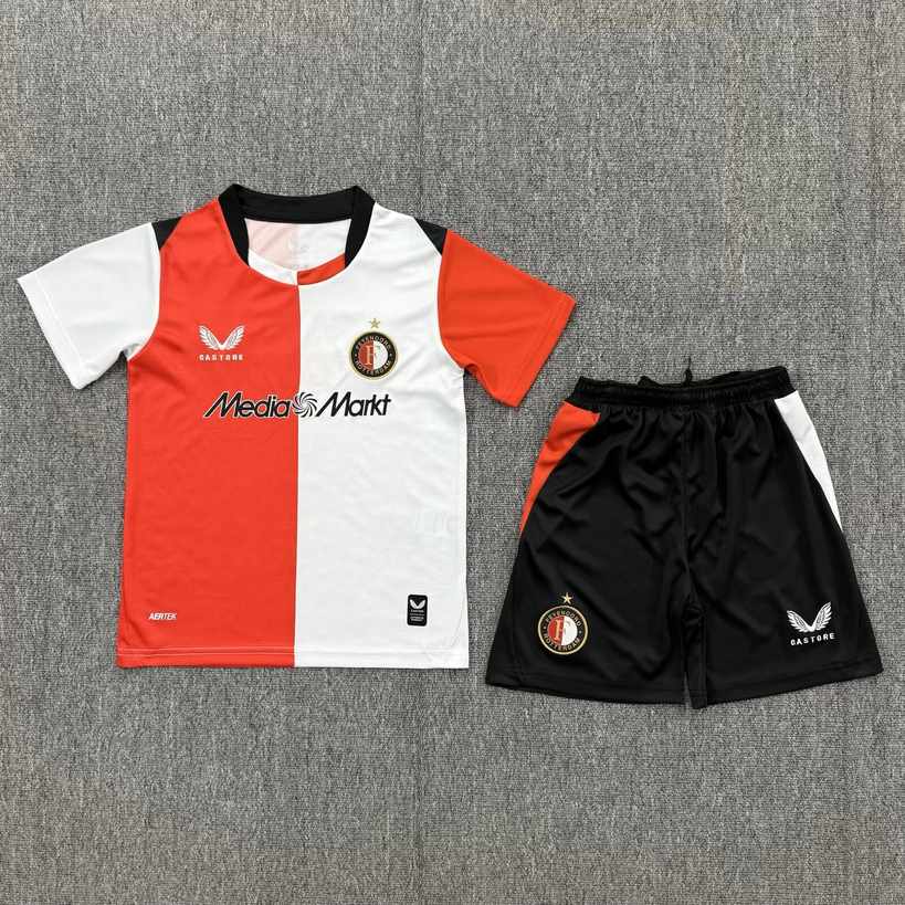 26 27 Feyenoord home adult, children's kit 26 27 费耶诺德 主场 成人，孩子套件