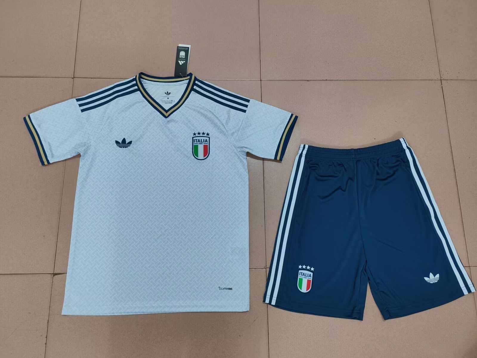 26 27 Italy away adult kit 26 27 意大利 客场 成人套件