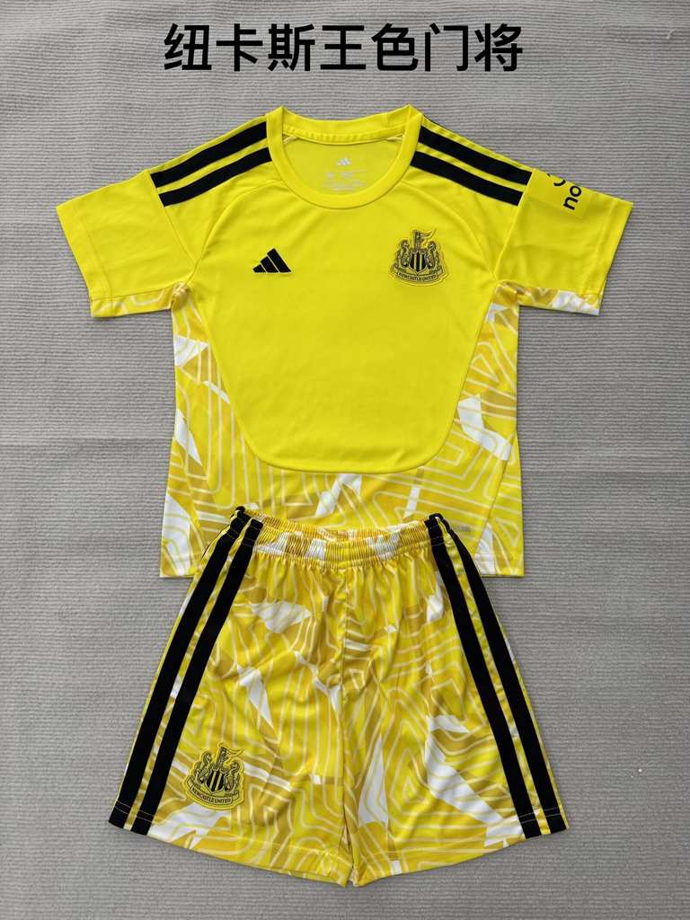 26 27 Newcastle Yellow Goalkeeper Adult Set, Children's Wear (16-2XL26 27 纽卡斯尔 黄
