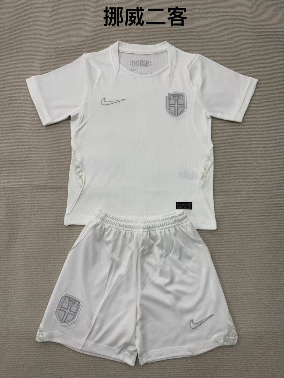 26 27 Norway third away adult set, children's set (16-2XL) 26 27 挪威 二客 成人套装、童装（1