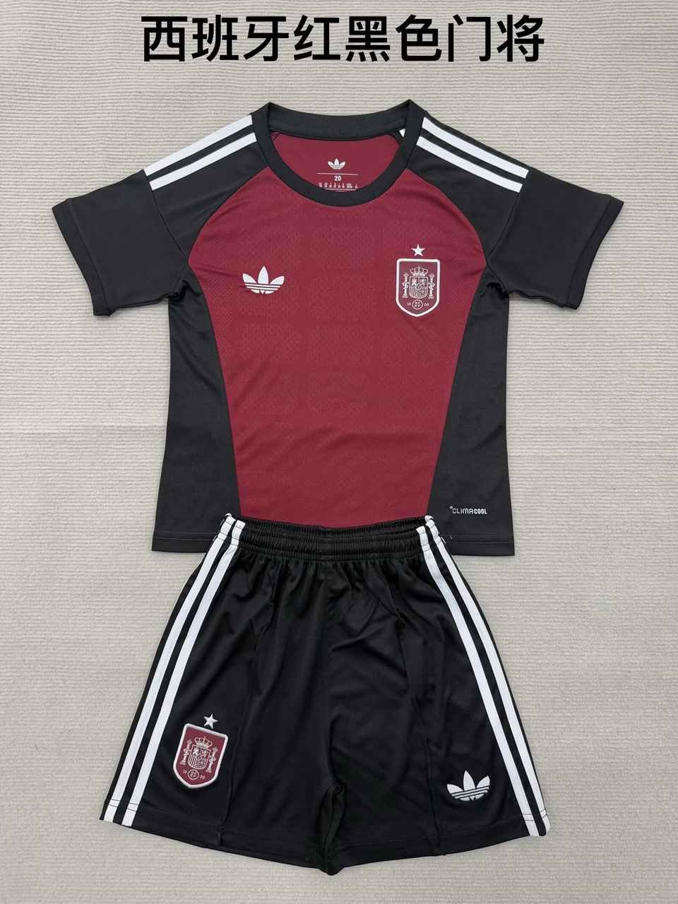 26 27 Spain Red and Black Goalkeeper Adult Set, Children's Set 16-2XL） 26 27 西班牙