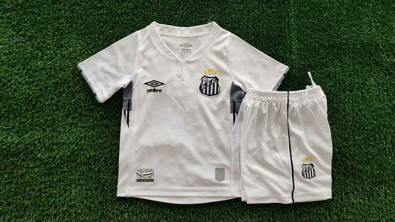 Ensemble de football enfant 24-25 Santos — Domicile