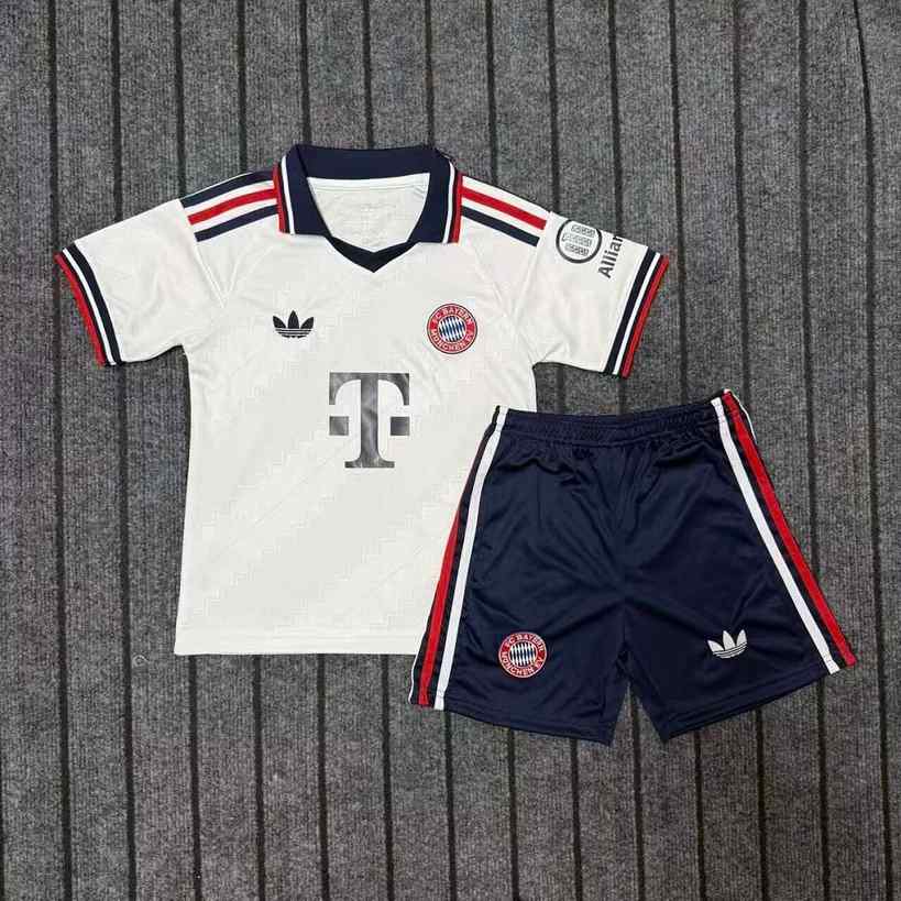 Ensemble de football enfant Bayern Munich — 2026/27 · Extérieur · tailles 16–28