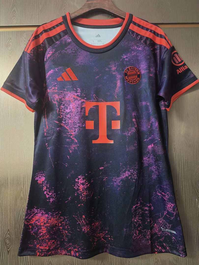 Maillot de football femme Bayern Munich violet — 2026/27 · Troisième maillot · tailles S–XXL