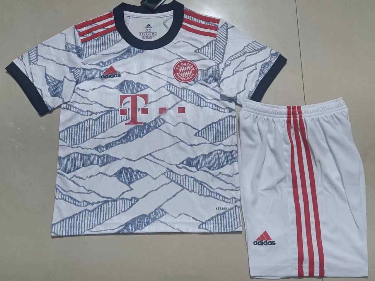 21-22 Bayern third away kids kit