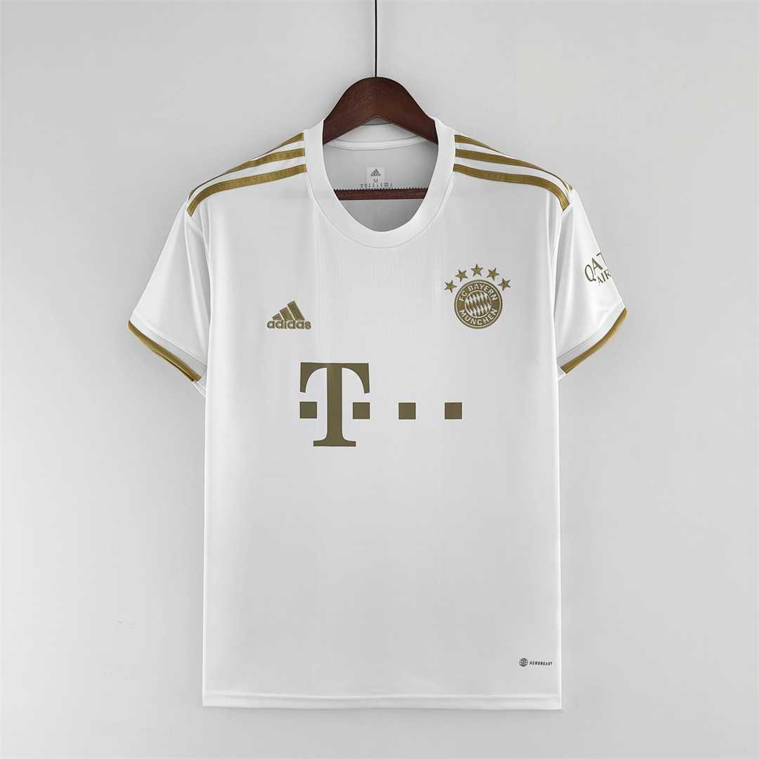 22-23 Bayern away