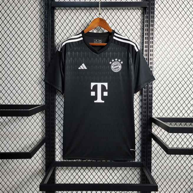 23-24 Bayern Munich black goalkeeper