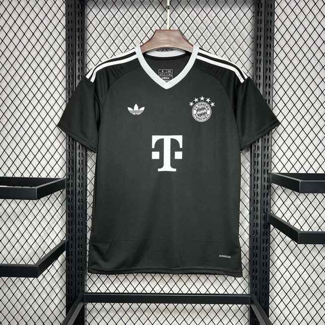24-25 Bayern black training jersey