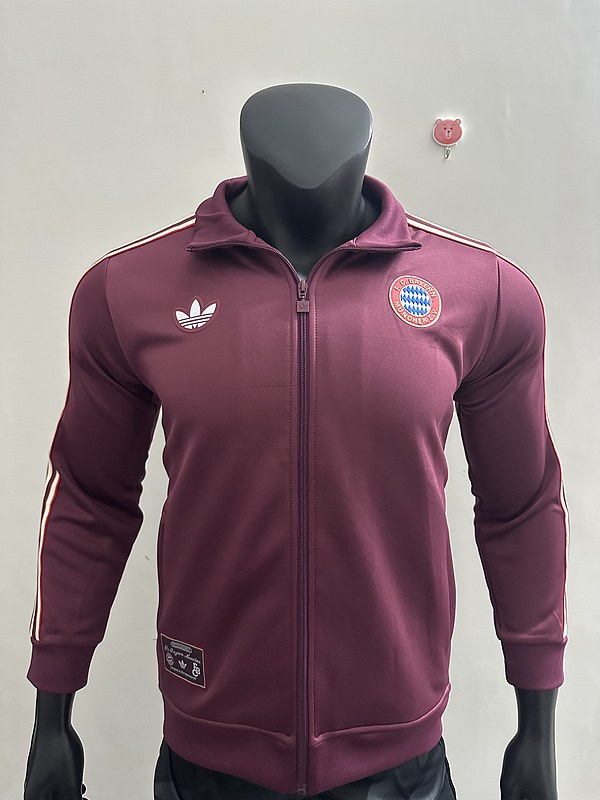 25-26 Bayern red retro model jacket