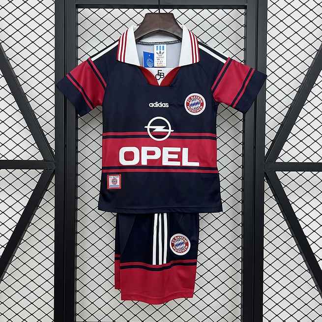 Ensemble de football enfant 97-99 Bayern — Domicile · Rétro