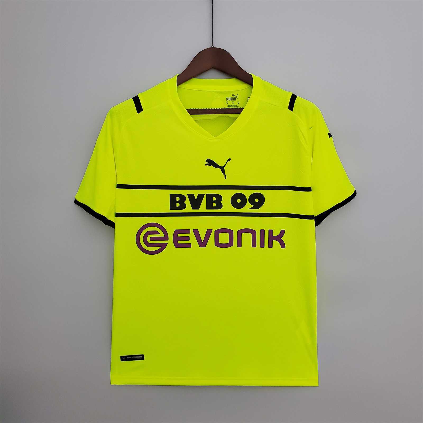 21-22 Dortmund third away