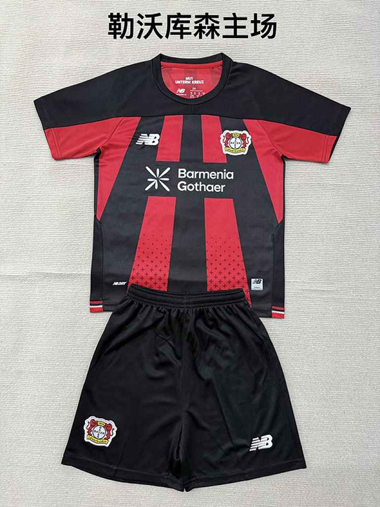 Ensemble de football enfant Bayer 04 Leverkusen — 2026/27 · Domicile · tailles 16–28