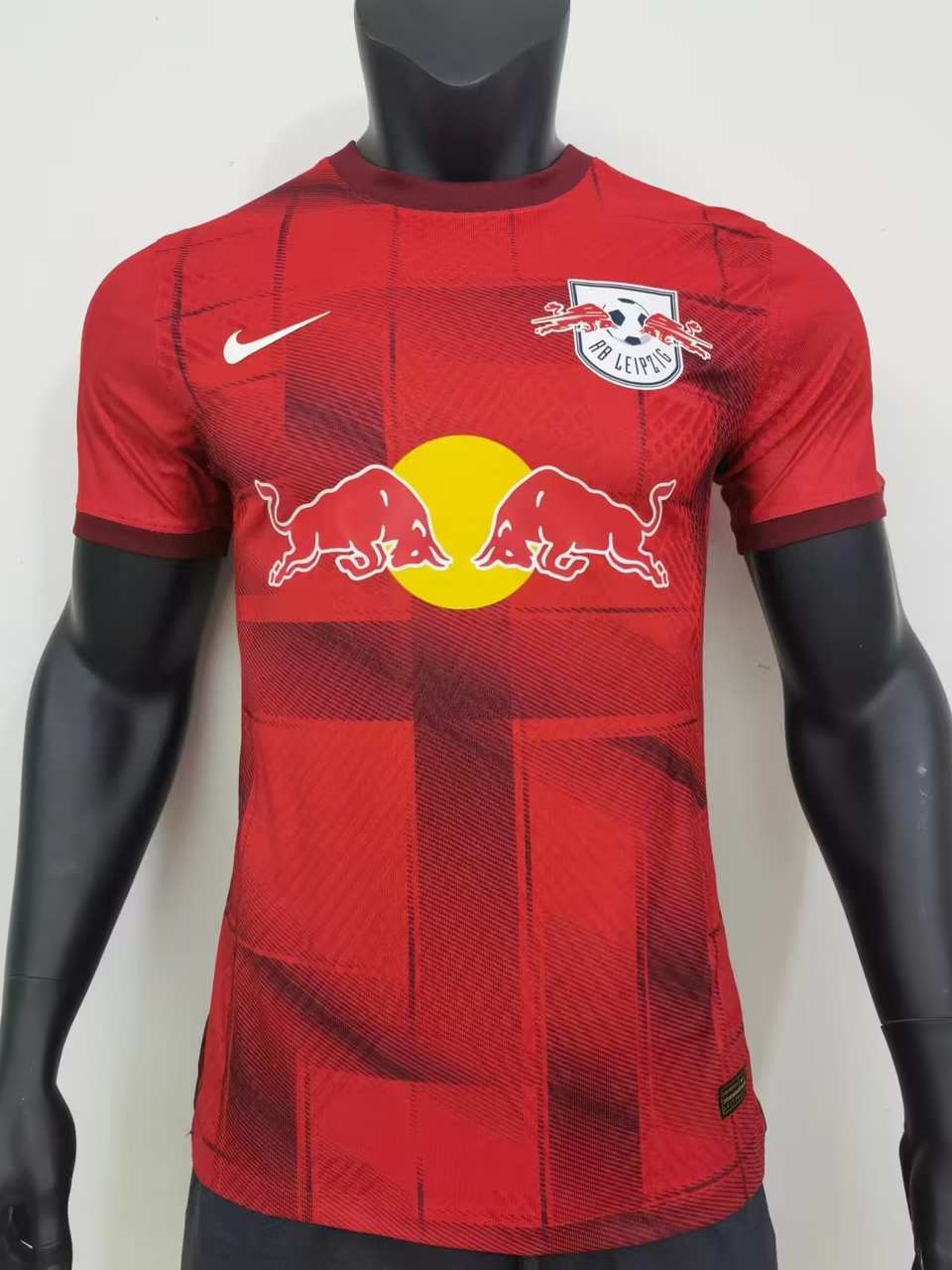 22-23 RB Leipzig away red player version