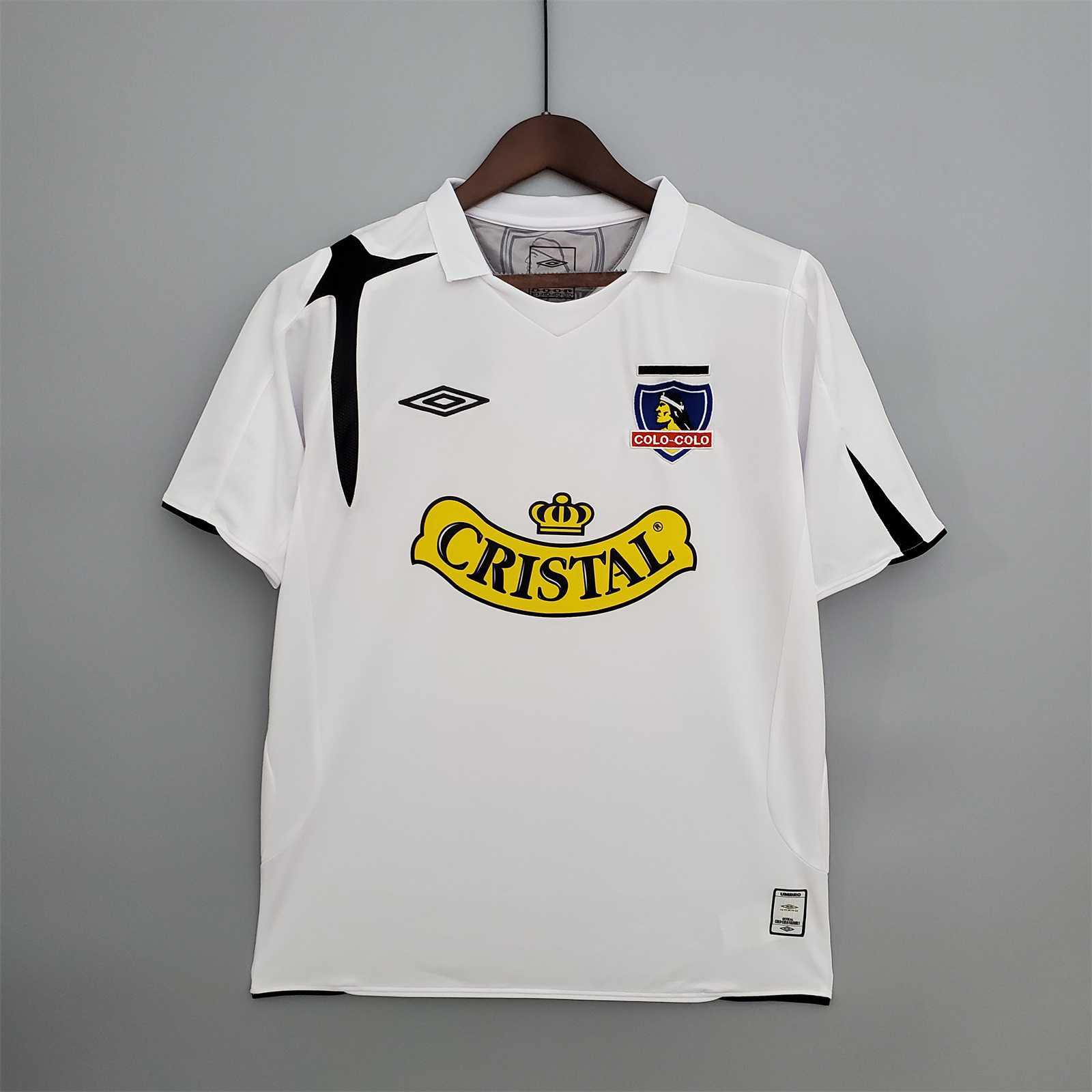 06 Colo-Colo home