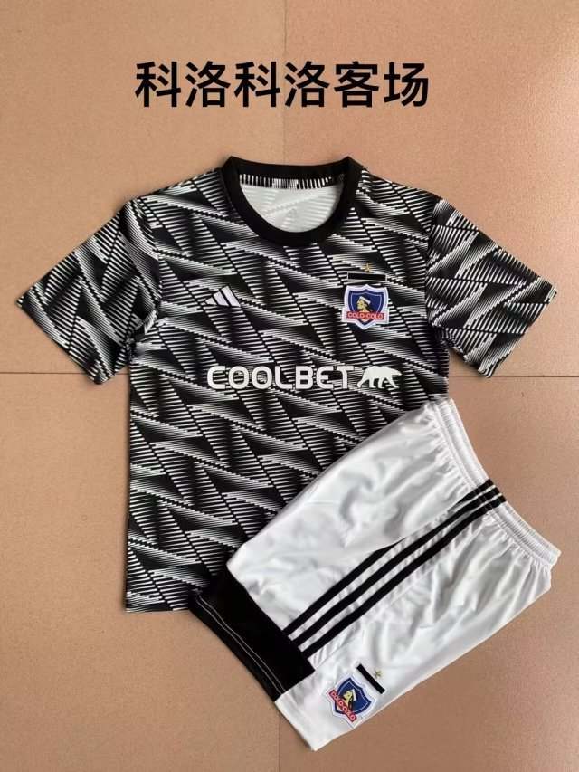 22-23 Colo-Colo fourth kids kit