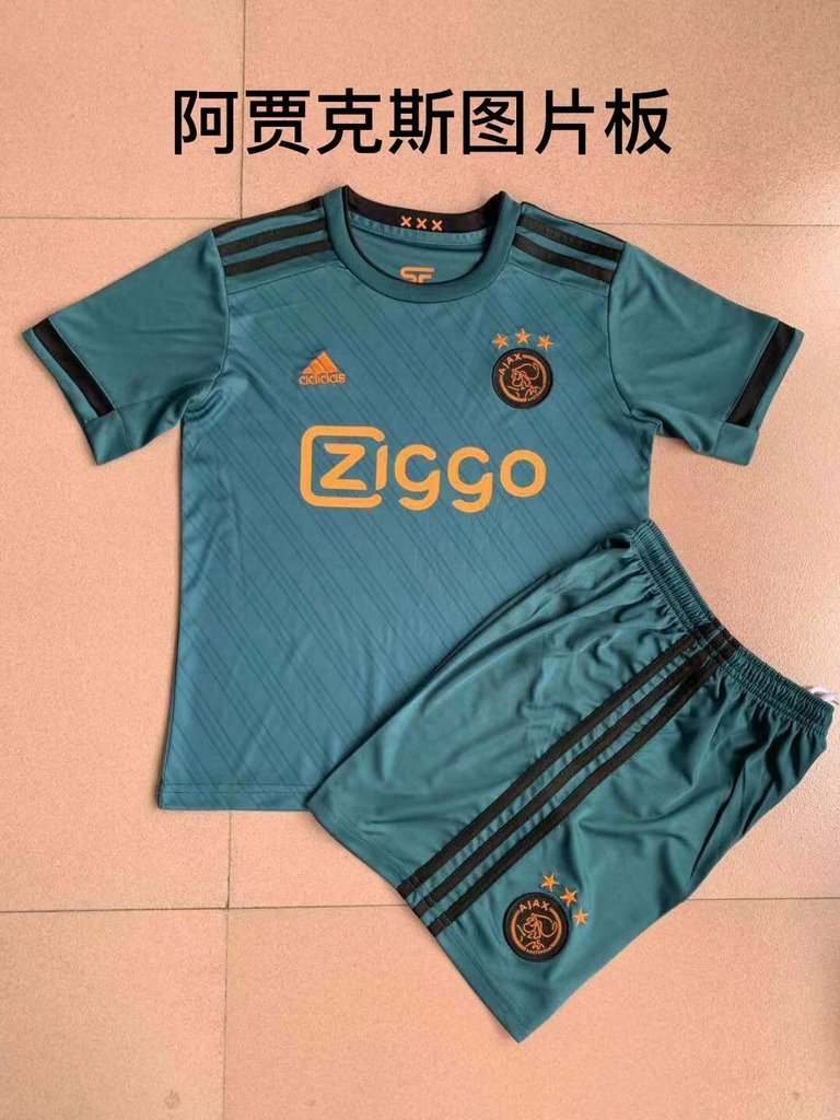 Ensemble de football enfant 21-22 Ajax vert picture version