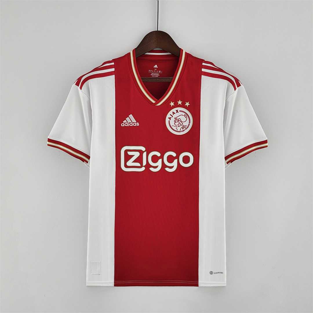 22-23 Ajax domicile