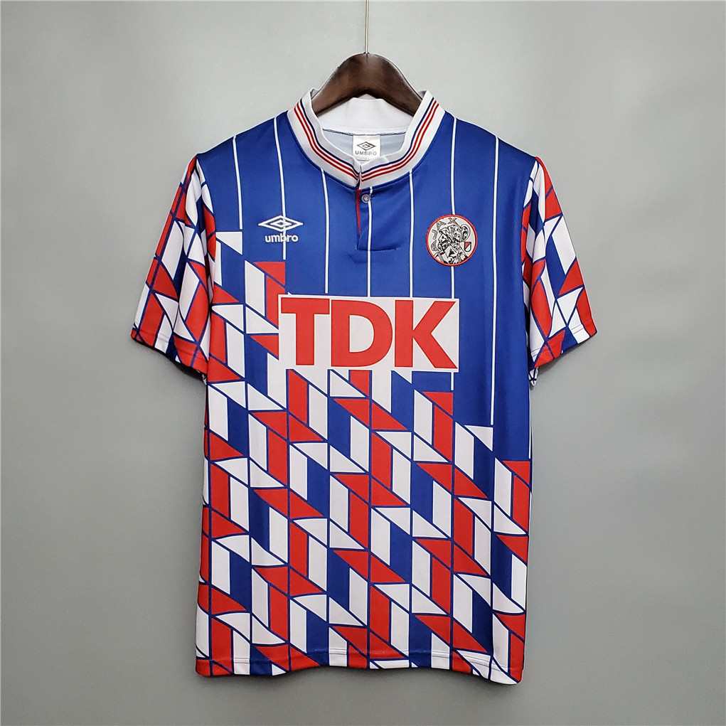 90_91 Ajax away