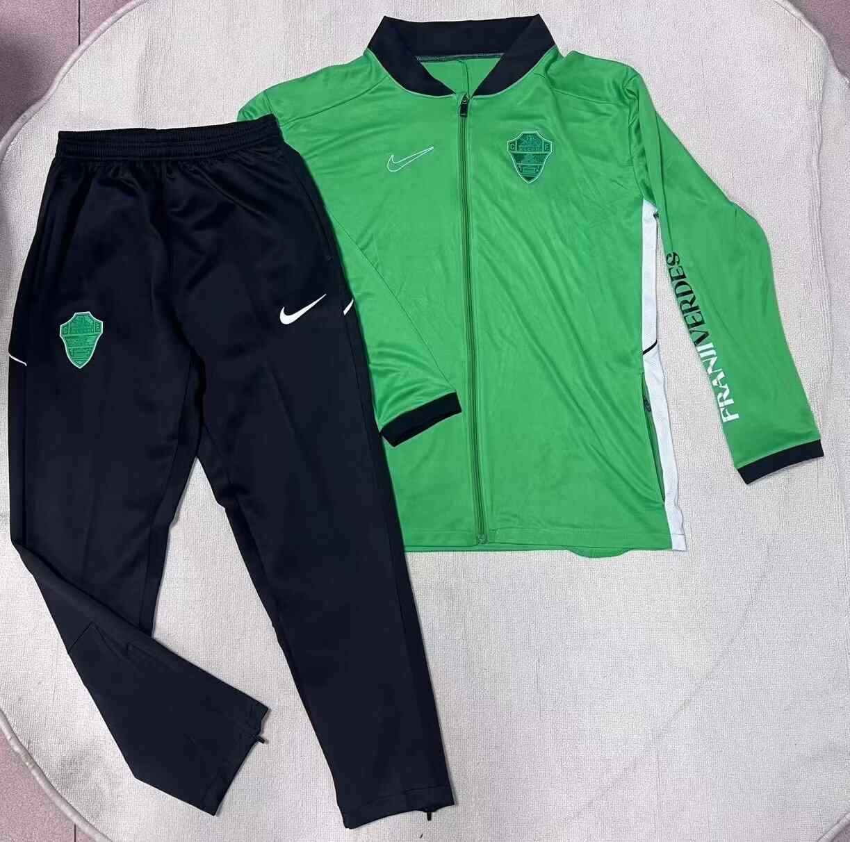 25 26 Elche Green jacket suits 25 26 埃尔切 绿色 长拉 夹克