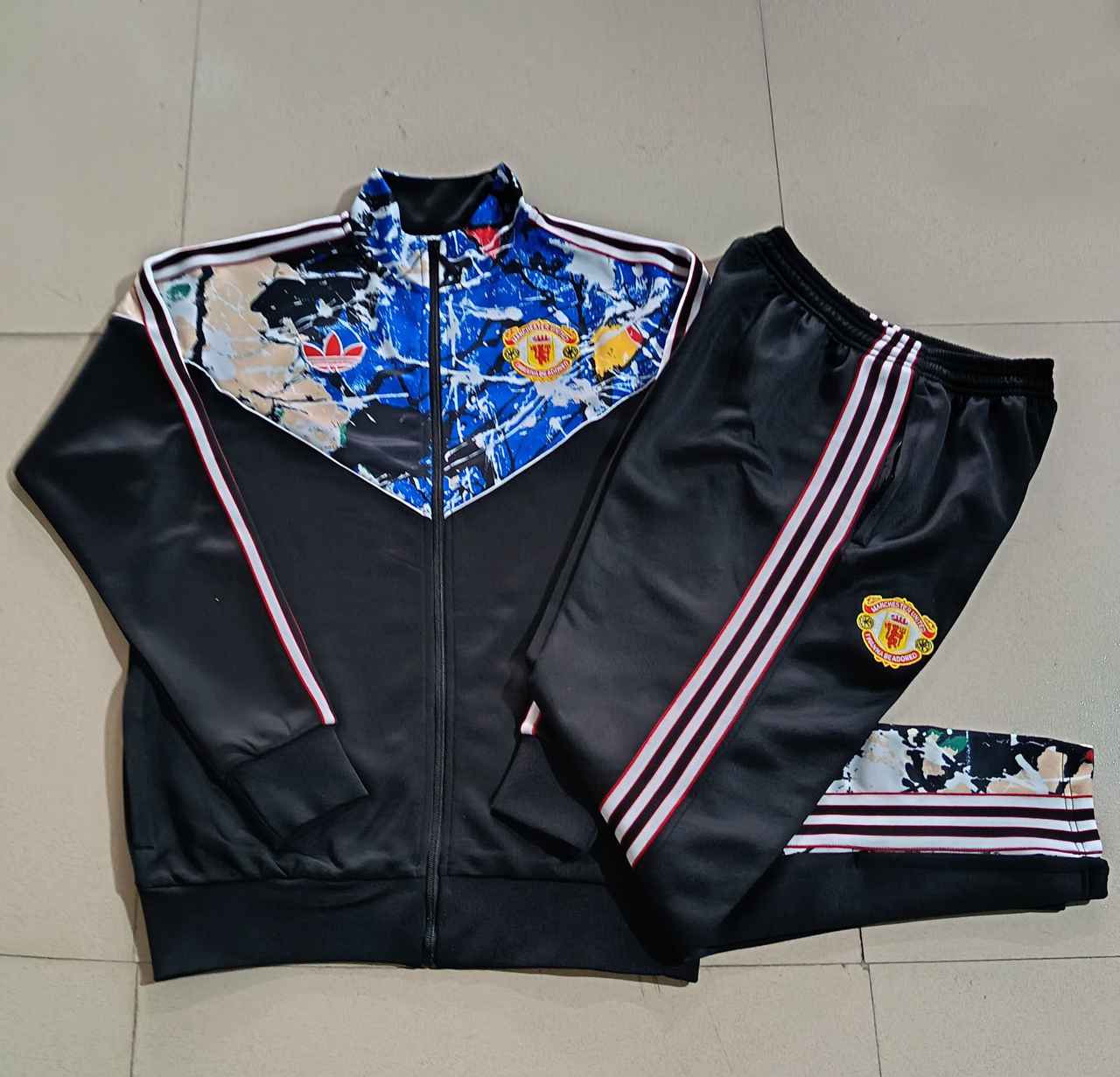 26 27 Man United jacket suits 26 27 长拉曼联黑色石玫瑰-