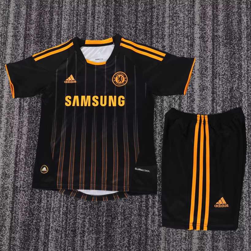 10 11 Chelsea away children's retro set 10 11 切尔西 客场 孩子 复古套装
