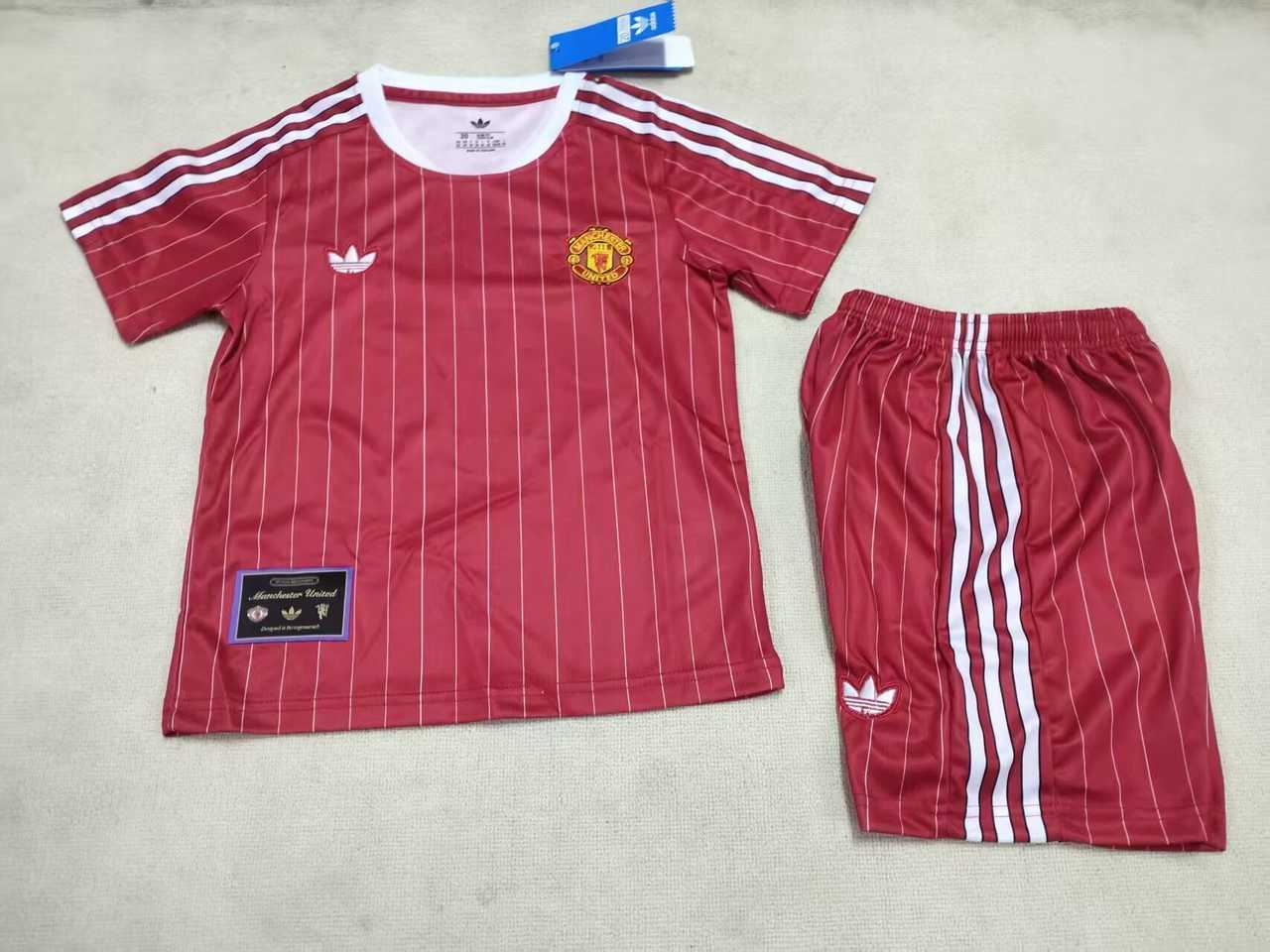 2026 Man United Red Kids Kit 2026 曼联 红色 孩子套件
