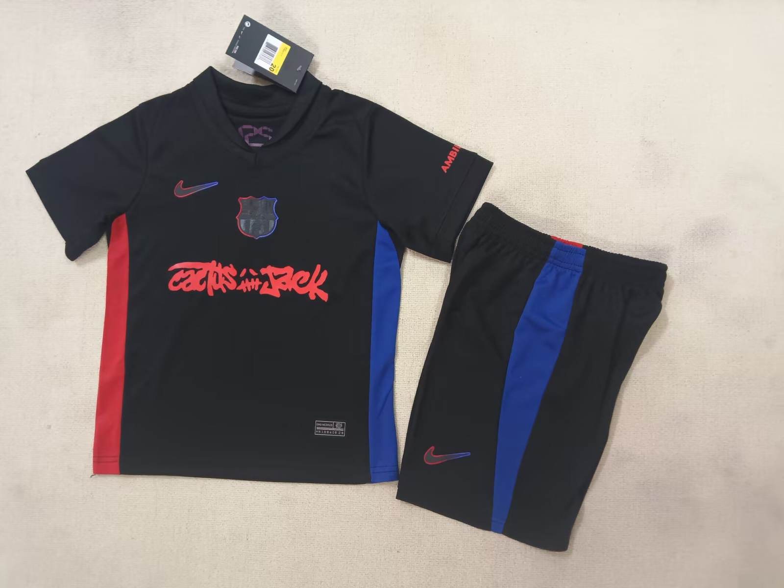 24 25 Barcelona black Co-branded kid kits 24 25 巴萨 黑色 联名款 孩子套装