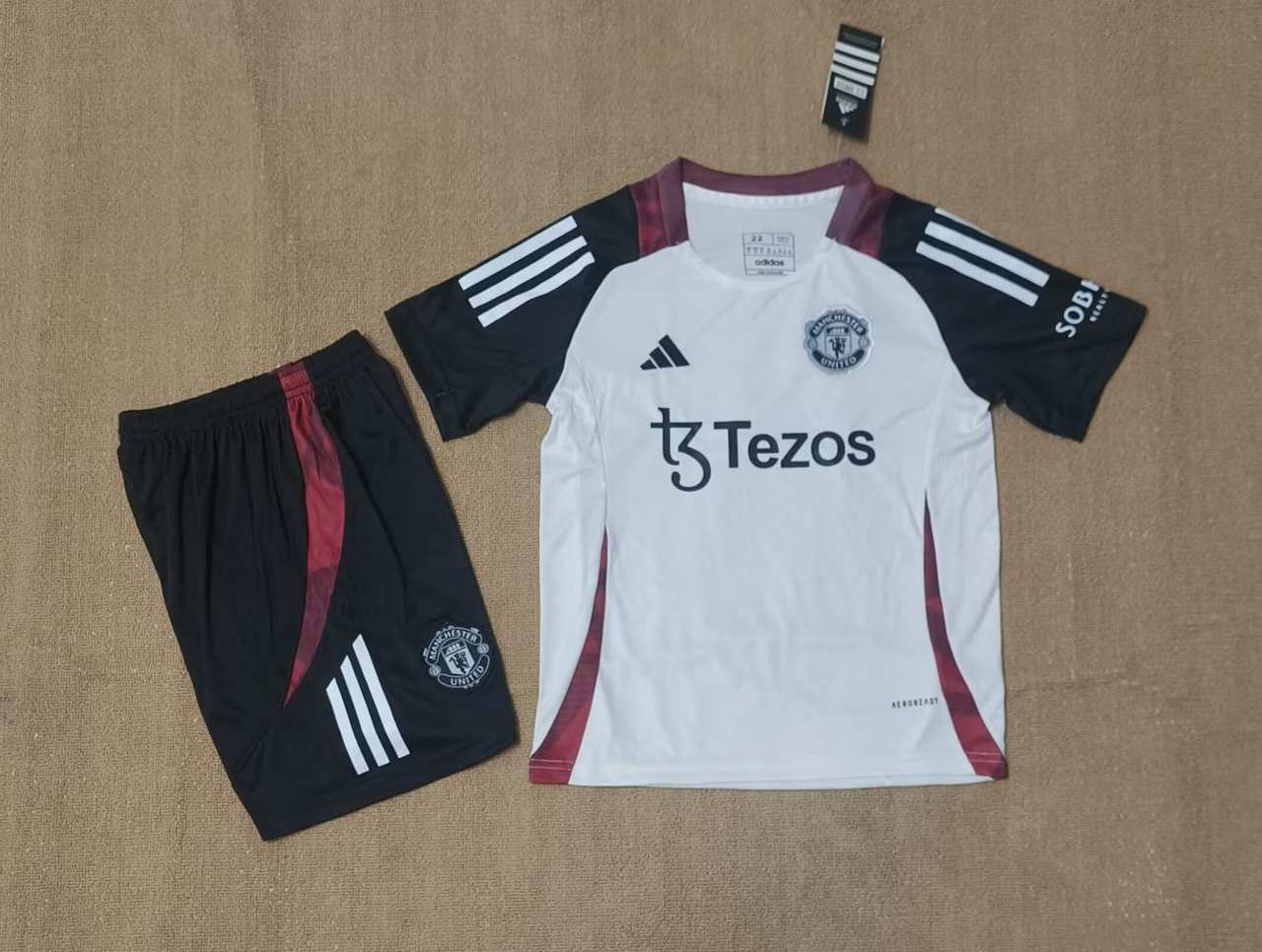 24 25 Man United White Kids suit 24 25 曼联 白色 孩子套装
