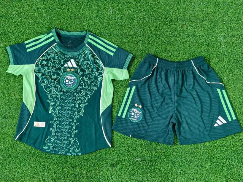 25 26 Algeria A37 green Kids kit Player 25 26 阿尔及利亚 A37 绿色 孩子套装 球员