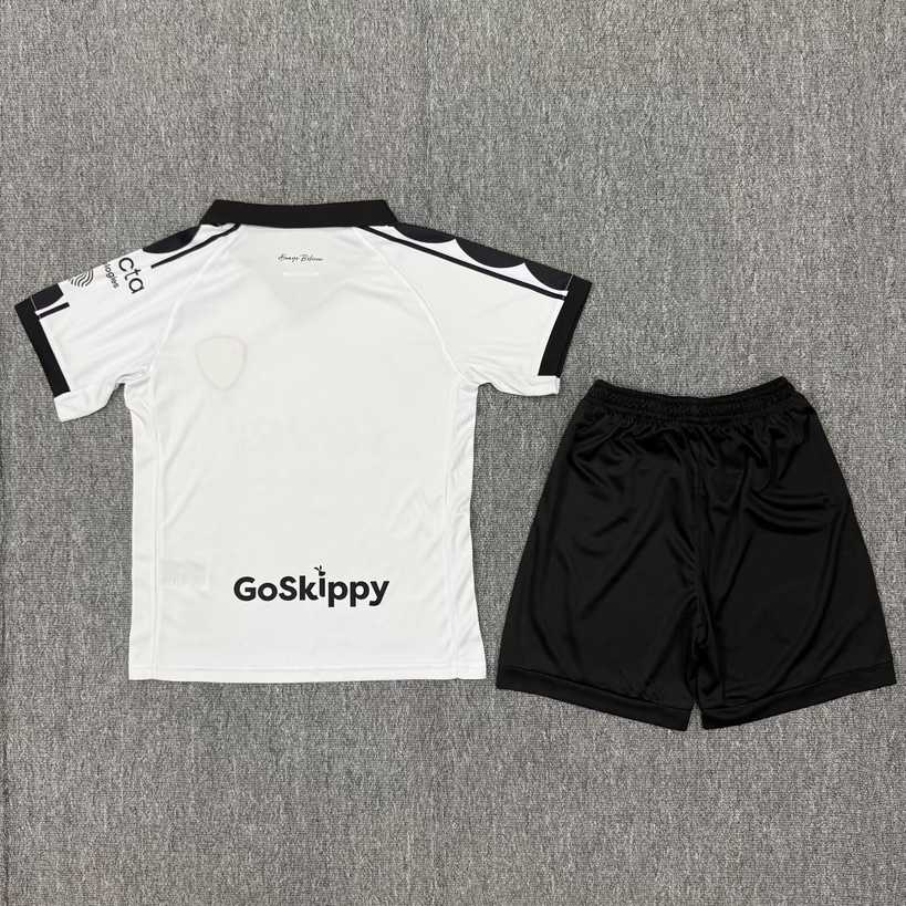 25 26 Bristol City away children's kit 25 26 布里斯托城 客场 孩子套装