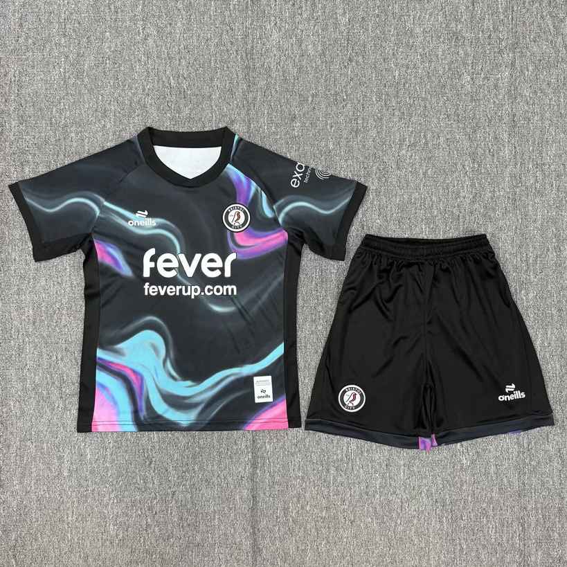 25 26 Bristol City third away children's set 25 26 布里斯托城 二客 孩子套装
