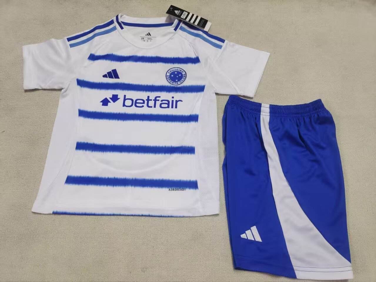 25 26 Cruzeiro away kid kits 25 26 克鲁塞罗 客场 儿童套装